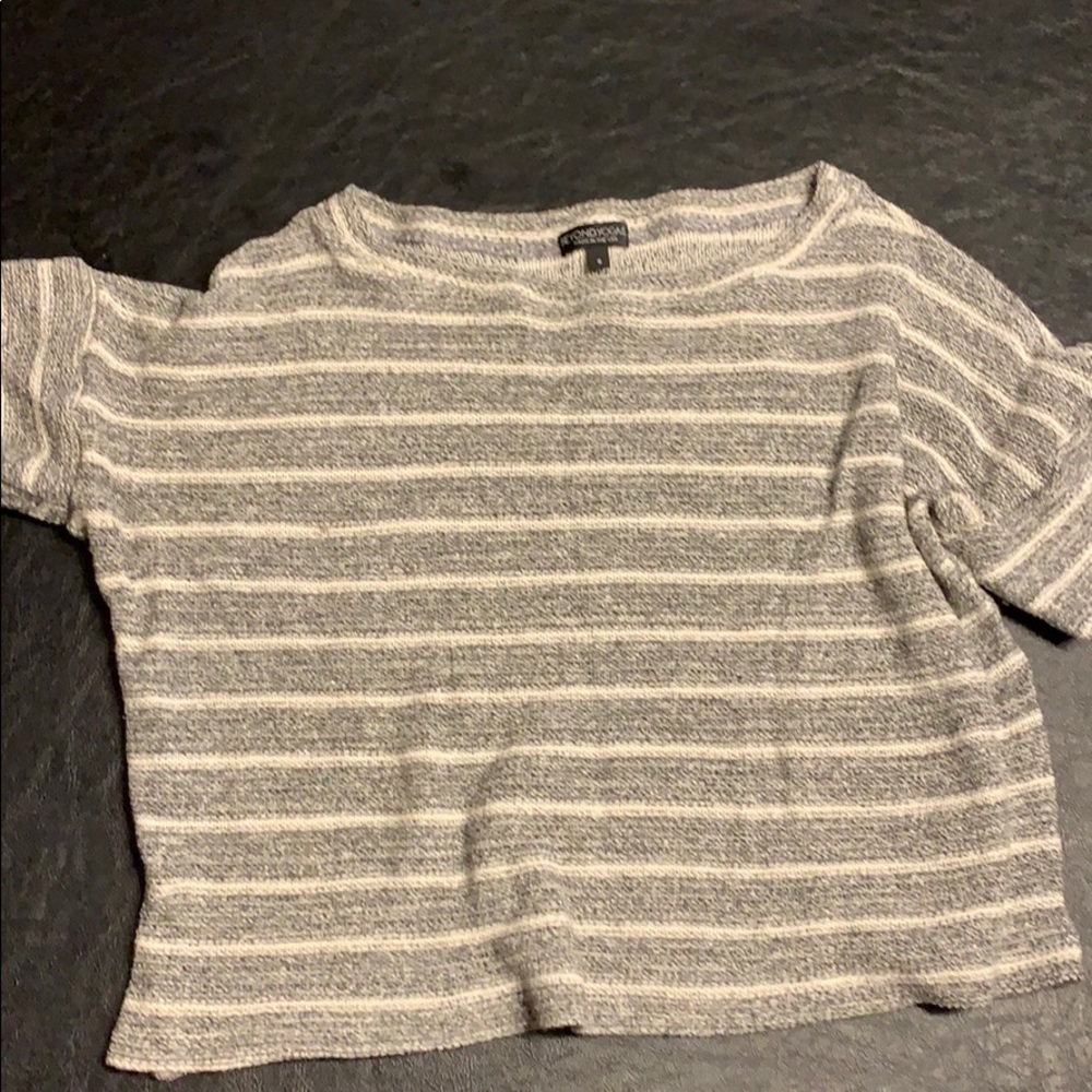 Gently worn Beyond Yoga cropped sweater size S